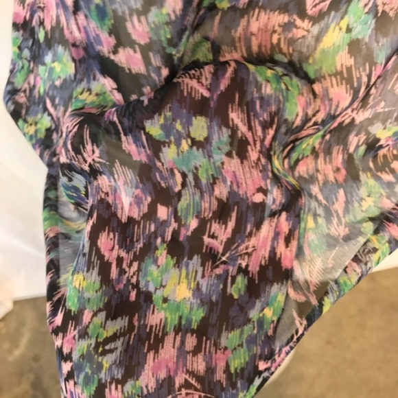 Soprano Watercolor Print Ruffled Blouse Size Small - Picture 4 of 7